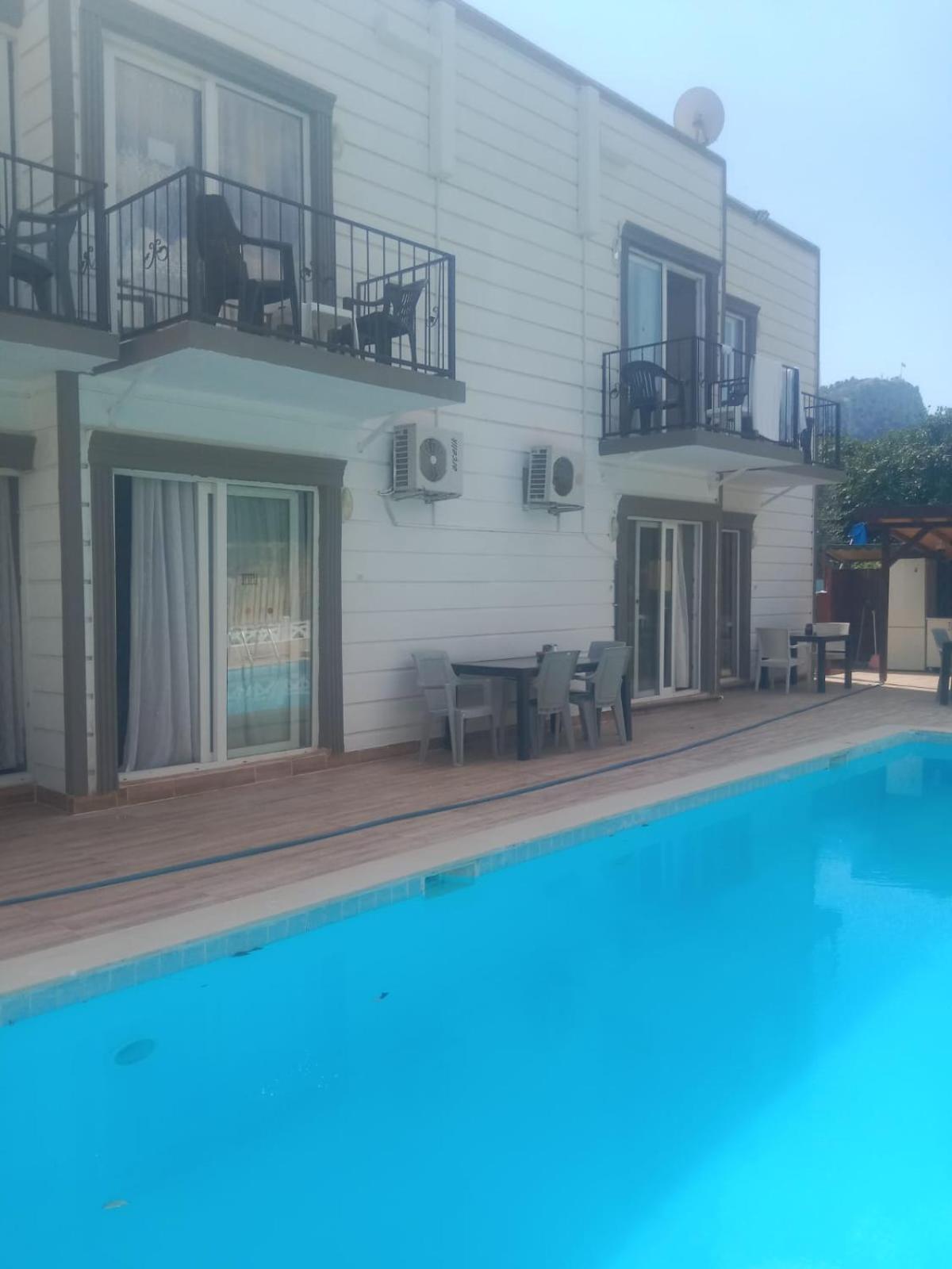 Garden Prizma Rooms&aparts * קמר