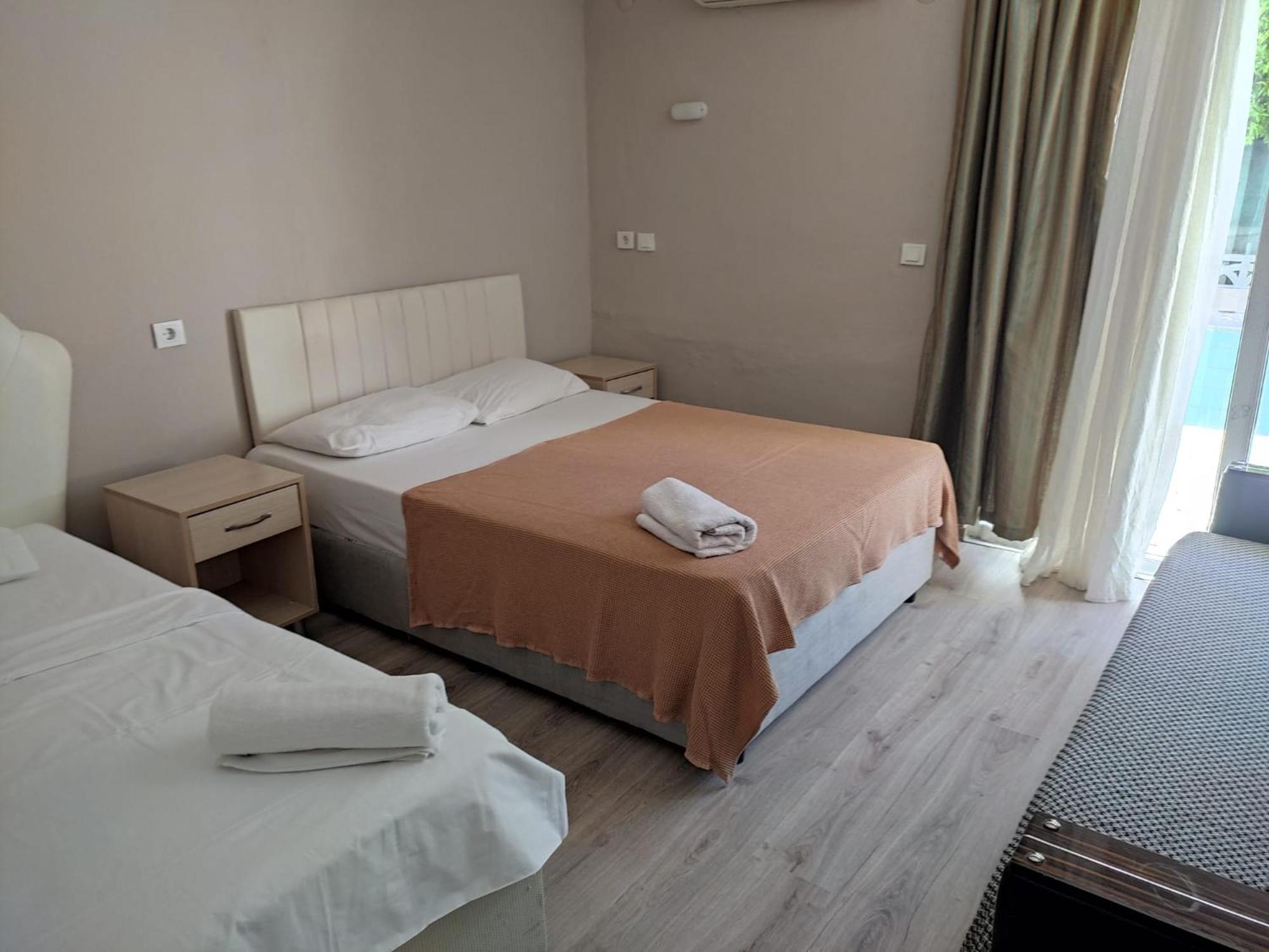 בית אירוח Garden Prizma Rooms&aparts קמר